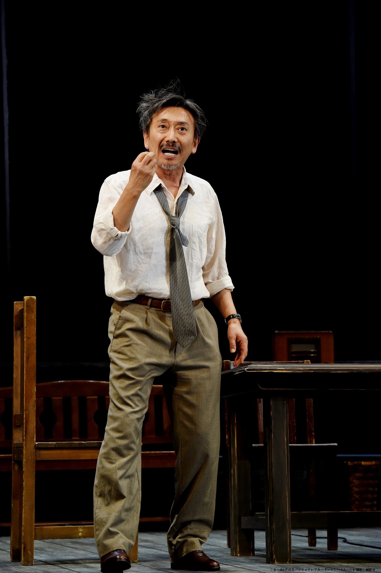 こまつ座＆世田谷パブリックシアター「シャンハイムーン」より。（撮影：細野晋司）