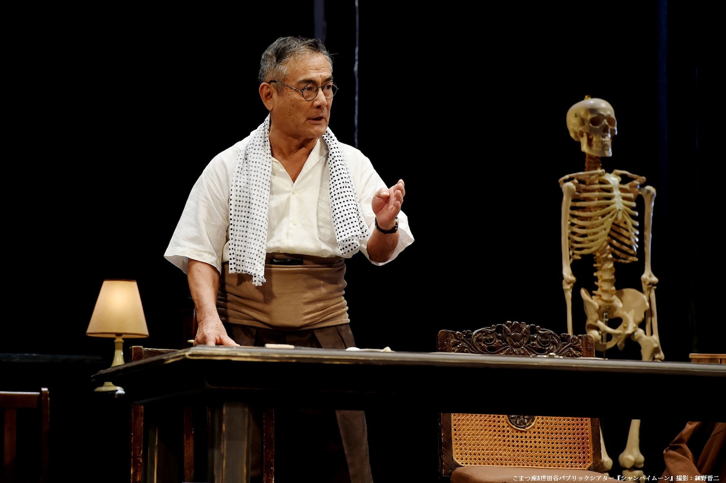 こまつ座＆世田谷パブリックシアター「シャンハイムーン」より。（撮影：細野晋司）