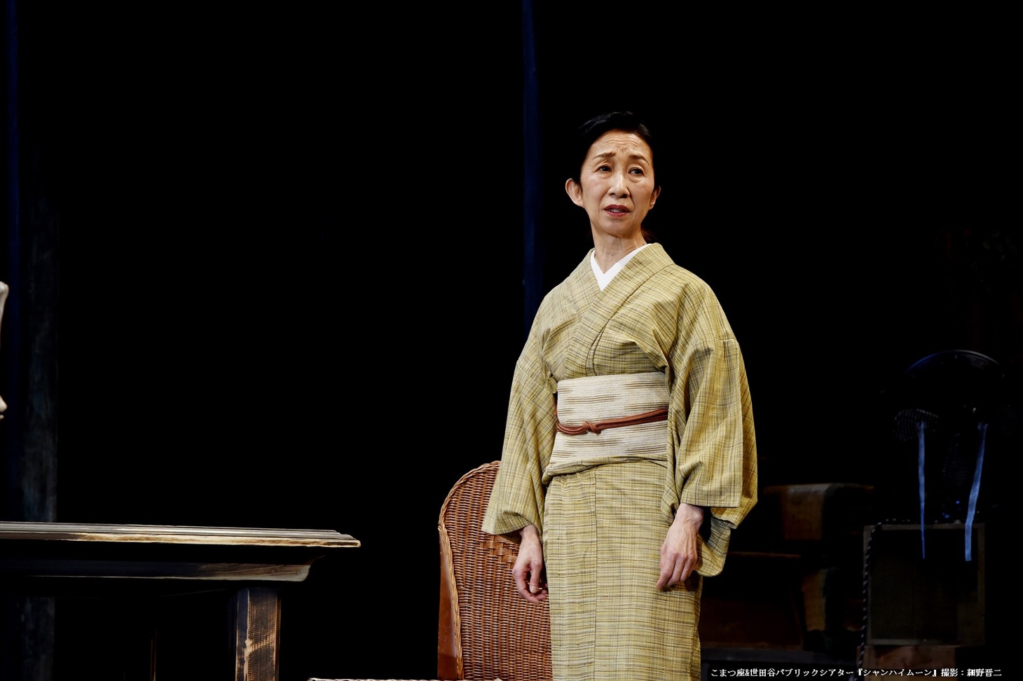こまつ座＆世田谷パブリックシアター「シャンハイムーン」より。（撮影：細野晋司）