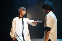 犬と串 case.17「ピクチャー・オブ・レジスタンス」より。（撮影：金丸圭）