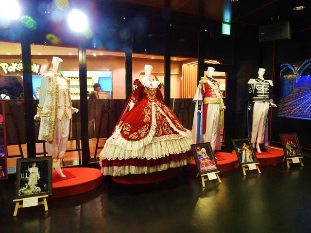 「宝塚歌劇 衣装・パネル展 2018」の展示イメージ。