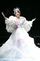 高橋朱里（AKB48）演じるプリンセス。（撮影：立川賢一）(c)2108 新・雪のプリンセス