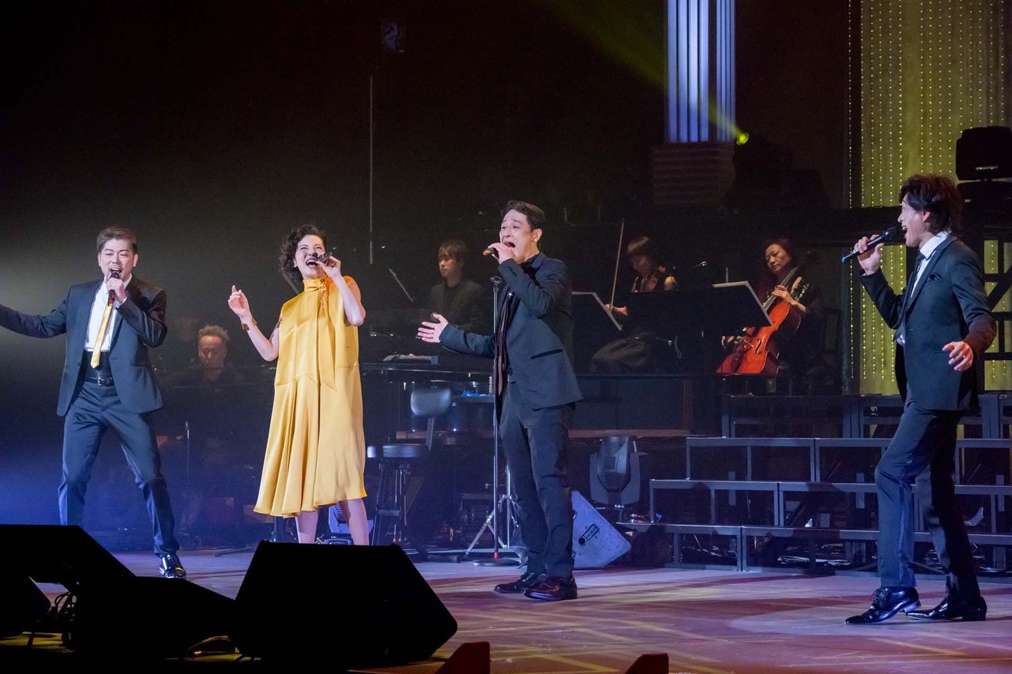 cube三銃士「Mon STARS Concert ～Again～」より。（撮影：桜井隆幸）