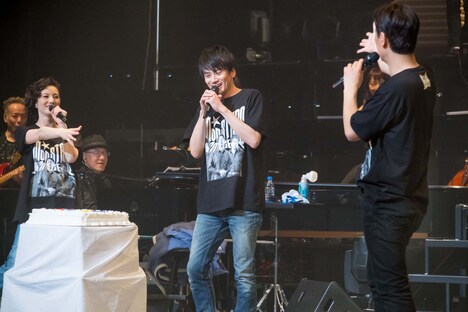 cube三銃士「Mon STARS Concert ～Again～」より。（撮影：桜井隆幸）