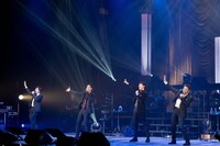 cube三銃士「Mon STARS Concert ～Again～」より。（撮影：桜井隆幸）