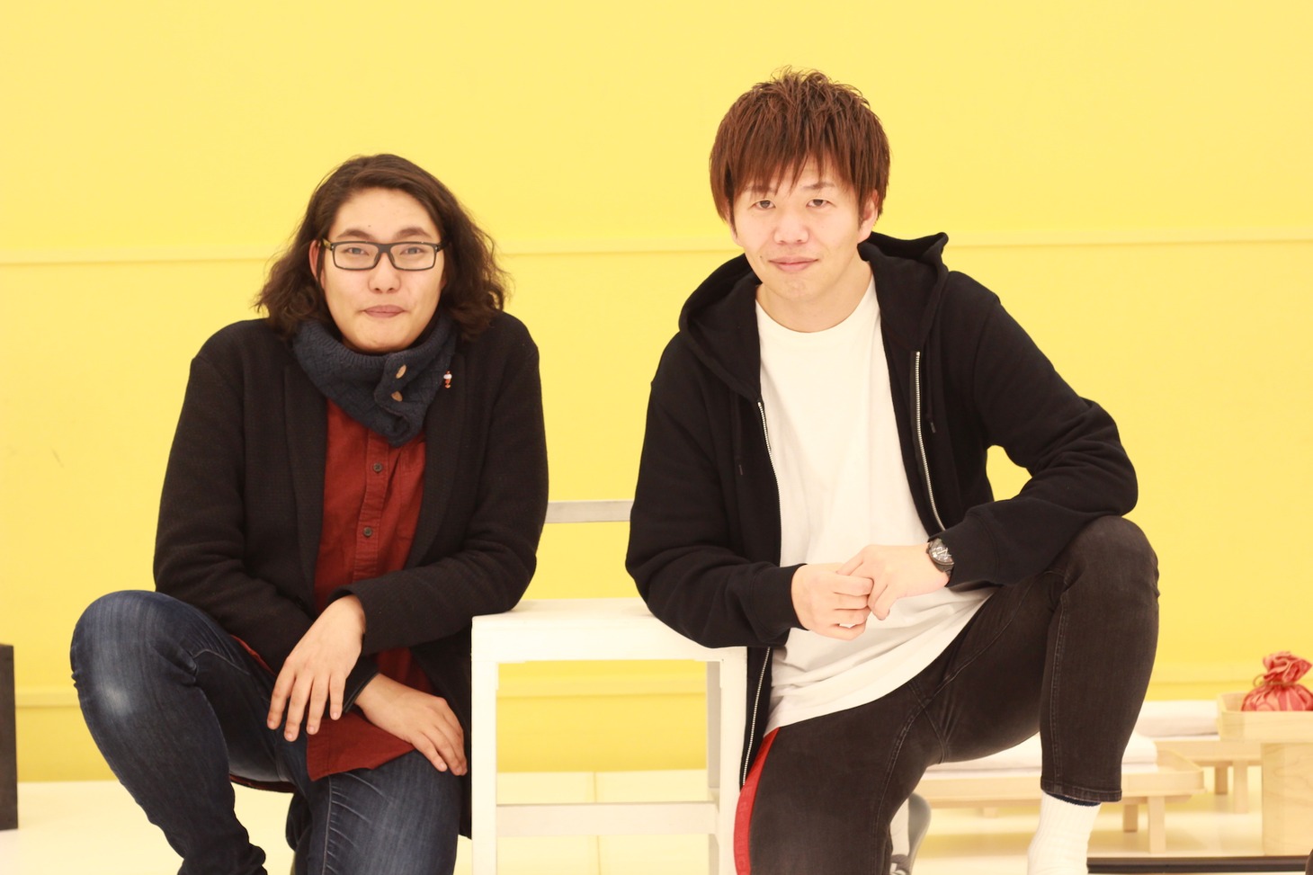 左から木ノ下裕一、杉原邦生。