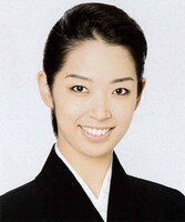 紫藤りゅう (c)宝塚歌劇団