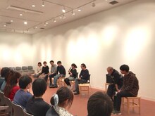 eyes plus「鳥公園のアタマの中」展より。トークの様子。