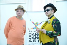 左から鈴木おさむ、黄帝心仙人