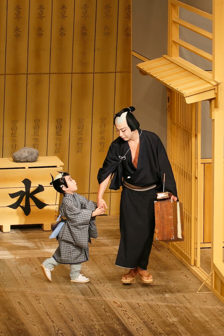 梅雨小袖昔八丈 尾上菊之助が息子 和史と初共演 絶やさずに伝えていく ステージナタリー