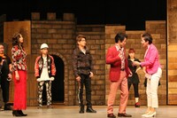 ミュージカル「HEADS UP!」再演より。