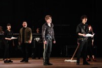 ミュージカル「HEADS UP!」再演より。