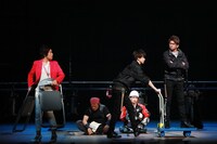 ミュージカル「HEADS UP!」再演より。