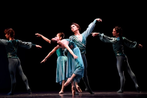 宮尾俊太郎 振付「Piano Concerto Edvard」より。(c)Hidemi Seto