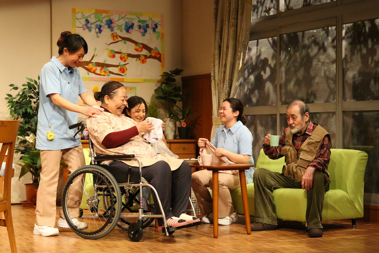 詩森ろばが描く人生の最期、特養ホーム舞台の「おとうふコーヒー」開幕