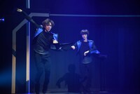 「SHOW HOUSE『GEM CLUB II』」ゲネプロより、左から松田岳、古田一紀。