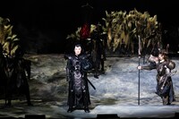 「修羅天魔～髑髏城の七人 Season極」より。（撮影：田中亜紀）