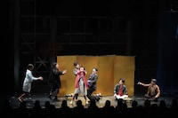 砂岡事務所プロデュース「東海道四谷怪談」ゲネプロより。