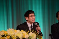 宝塚歌劇月組「ミュージカル『雨に唄えば』」制作発表会より、中村一徳。