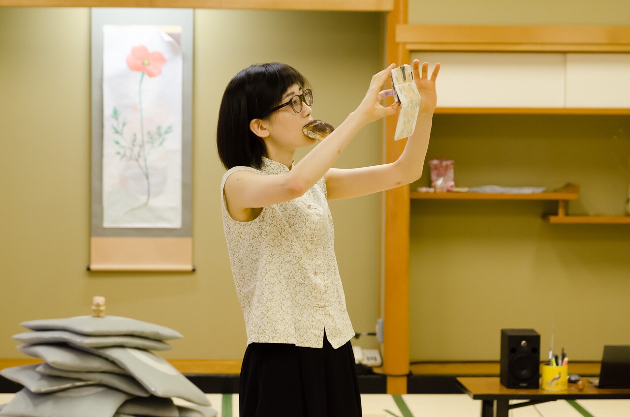 立蔵葉子が横浜で滞在制作、梨茄子の発表会「この部屋の重力」