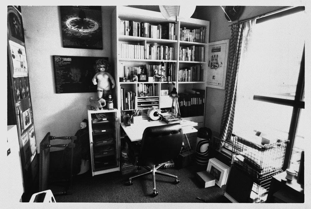 「寺山修司不思議書店」蔵書1000冊以上を公開、「あゝ、荒野」絶版本販売も