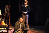 劇団青年座 第231回公演「砂塵のニケ」より。（撮影：坂本正郁）