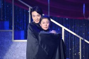 NHK総合「LIFE! ～人生に捧げるコント～」より左から井上芳雄、西田尚美。（写真提供：NHK）