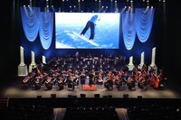 「オリンピックコンサート」の様子。（写真提供：アフロスポーツ）