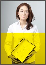 劇団俳優座公演 No.336「首のないカマキリ」チラシ表