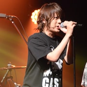 佐藤流司・崎山つばさが生パフォーマンスで魅せる!「御茶ノ水ロック」開幕