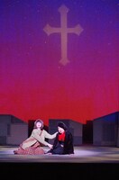 「2018美輪明宏版『愛の讃歌』～エディット・ピアフ物語～」より。（撮影：御堂義乗）