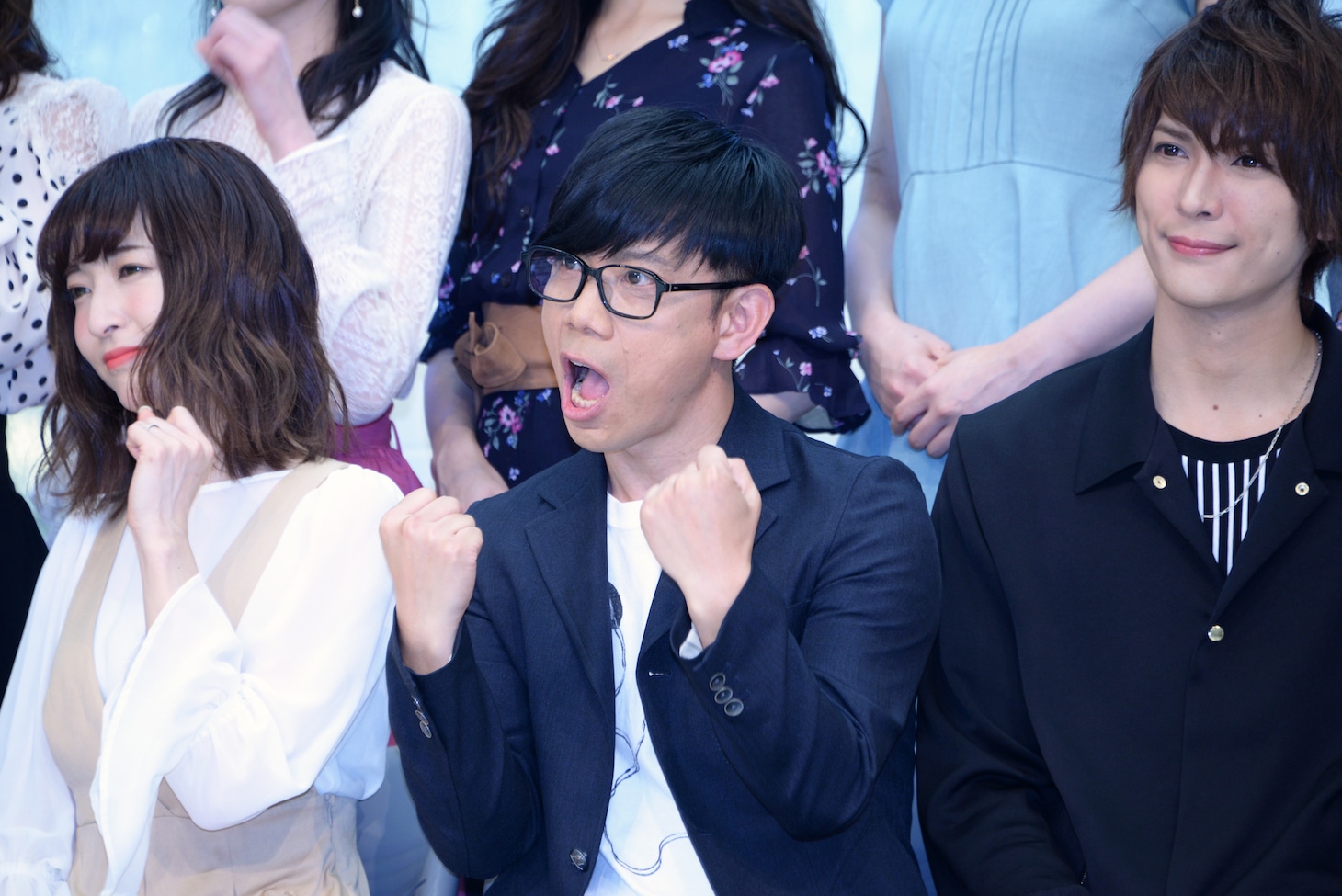 左から神田沙也加、竹若元博（バッファロー吾郎）、仲田博喜。