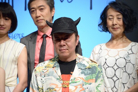 古田新太（前列左）