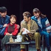 板垣恭一演出「In This House」開幕、男女4人の秘密や葛藤描く