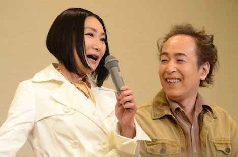 左から浅野温子、松澤一之。