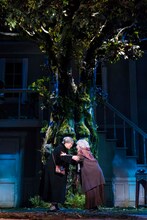 ナイロン100℃ 45th SESSION「百年の秘密」より。（撮影：引地信彦）