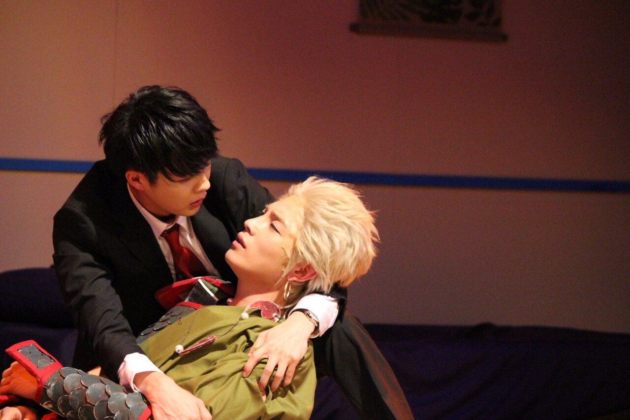 「雷神とリーマン」より。(c)舞台「雷神とリーマン」実行委員会