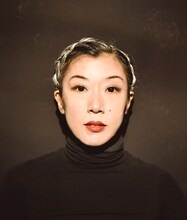 佐東利穂子（Photo by Akihito Abe）