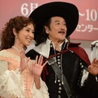 鈴木裕美の演出に吉田鋼太郎「今までで一番文学的じゃないシラノに」