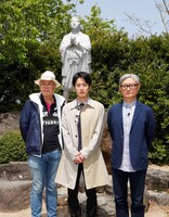 左からマキノノゾミ、溝端淳平、堤幸彦。