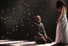 カクシンハン 第12回公演「ハムレット」より。（撮影：滝沢たきお）