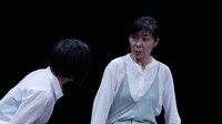 コンブリ団 その10「『ムイカ』再び 西へ東へ」大阪公演より。（撮影：井上信治）