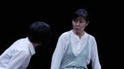 コンブリ団 その10「『ムイカ』再び 西へ東へ」大阪公演より。(撮影:井上信治)