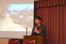 第62回岸田國士戯曲賞授賞式より。パフォーマンス中の神里雄大。