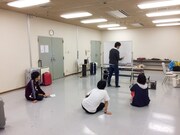 ままごと「ツアー」稽古場の様子。