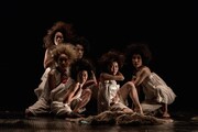 エチオピアツアー公演「赤い花・白い花」より。（Photo:Yonas Tadesse）