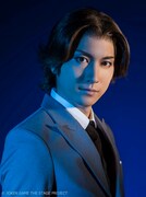 山本一慶扮する甘利。