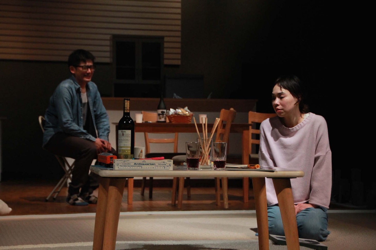 モダンスイマーズ「嗚呼いま、だから愛。」より。（撮影：金子裕美）