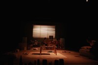 モダンスイマーズ「嗚呼いま、だから愛。」より。（撮影：金子裕美）