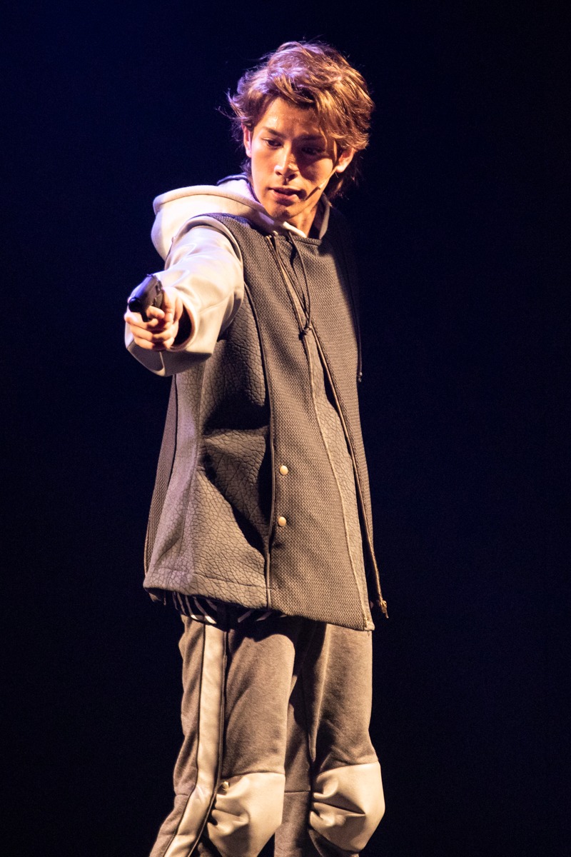 古谷大和演じるコバヤシ。